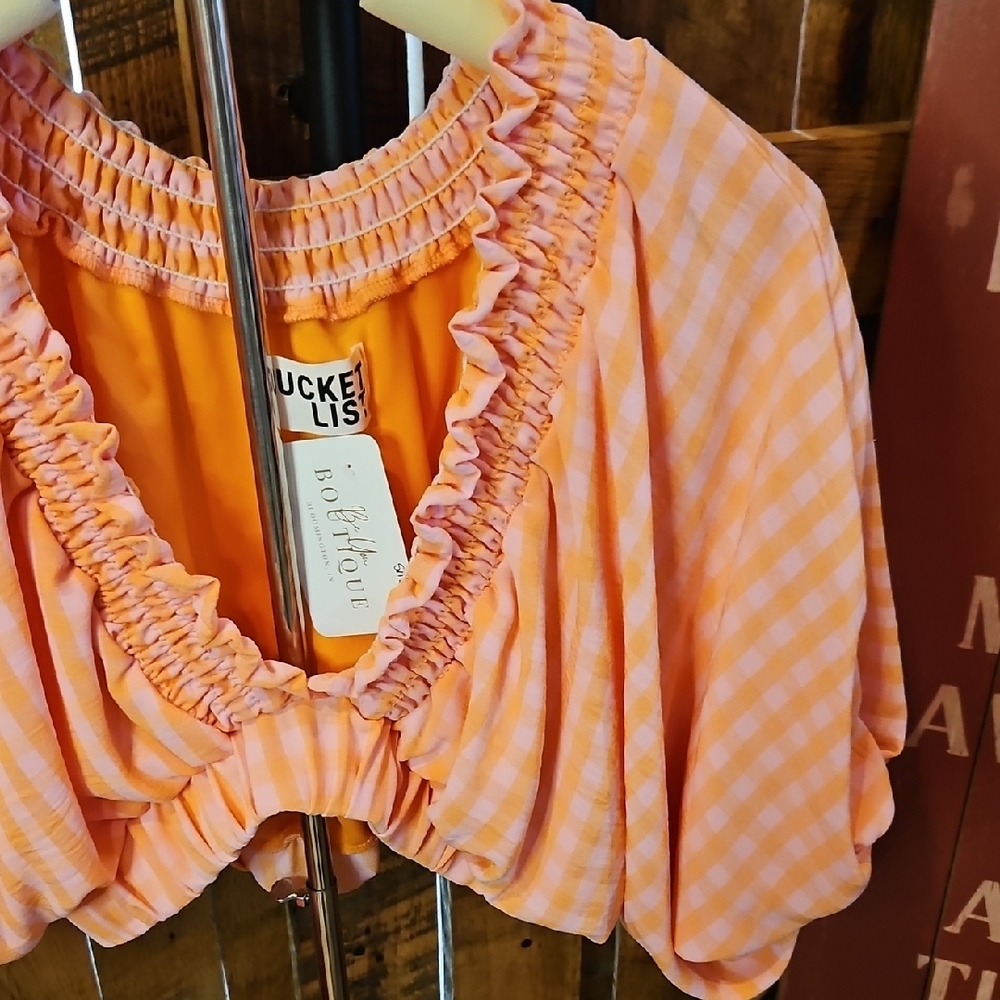 292 BUCKETLIST Peach Striped Ruffle-Trim Cropped Top - Picture 4 of 7